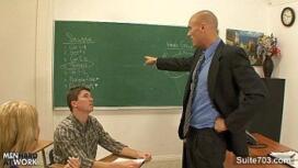 Professor safado dando bingada no cu do aluno novinho